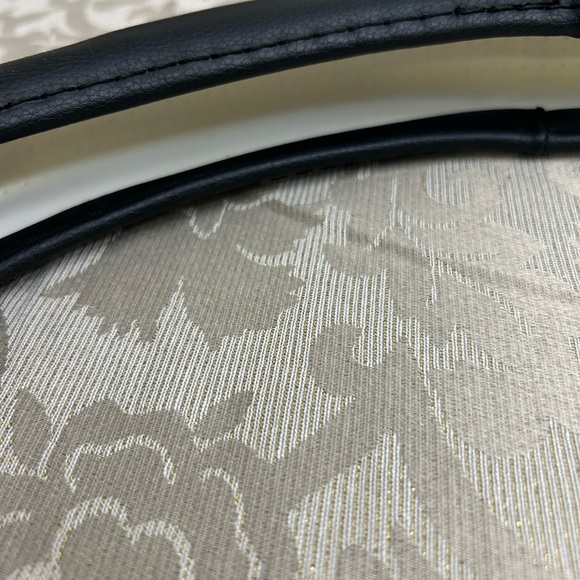 Rhinestone steering wheel cover - Picture 6 of 6